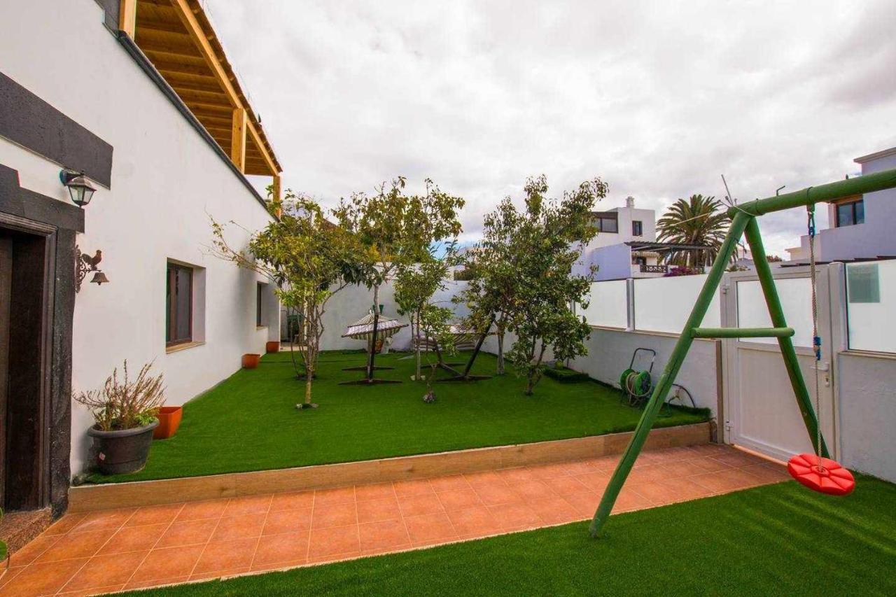 Villa Palacios Herrero Tahiche Exteriör bild