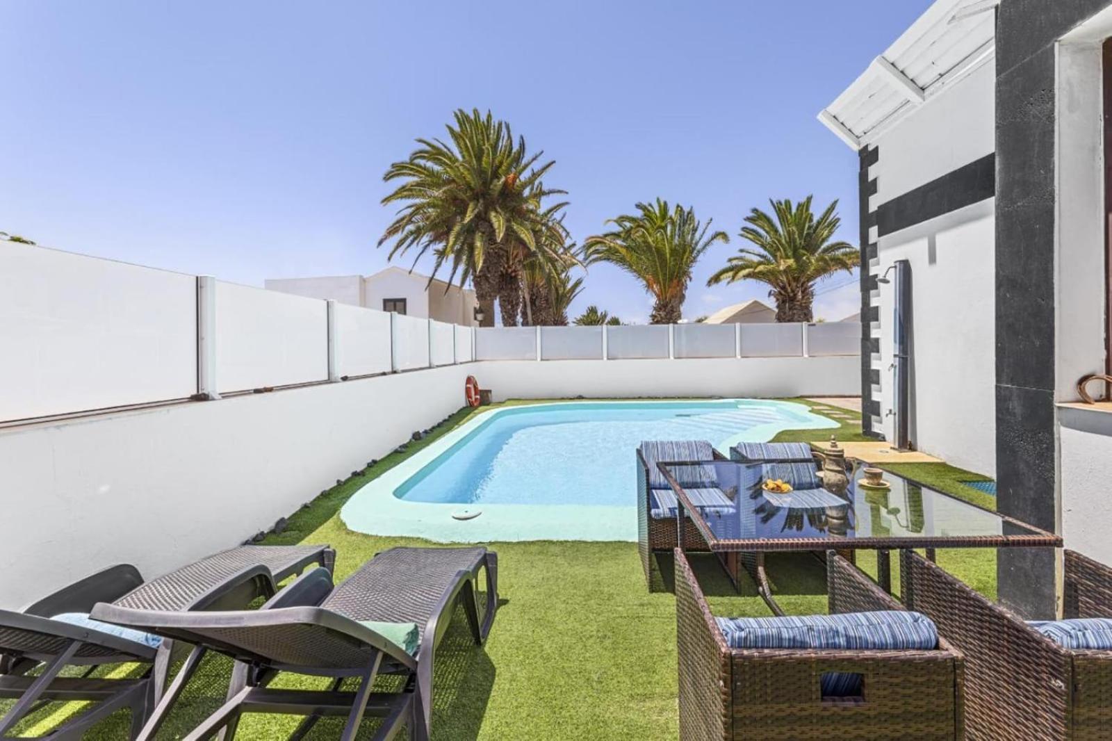 Villa Palacios Herrero Tahiche Exteriör bild