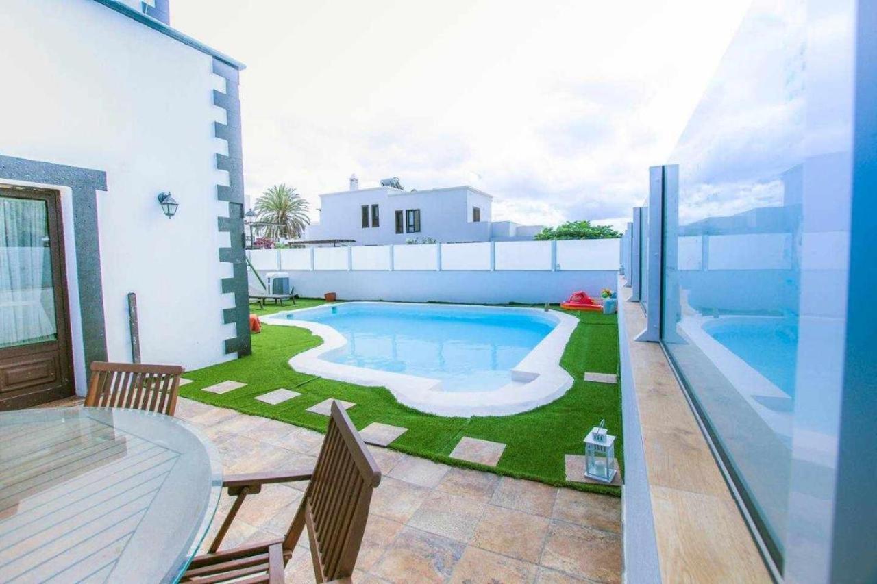 Villa Palacios Herrero Tahiche Exteriör bild